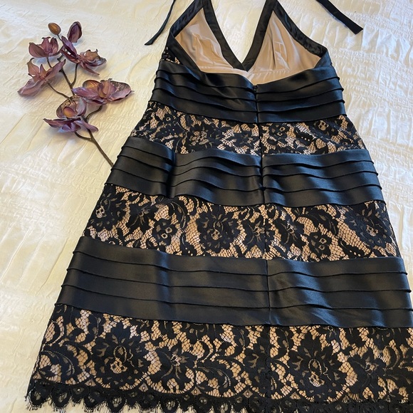 BCBG Maxazria dress.  Size 6. - Picture 3 of 3